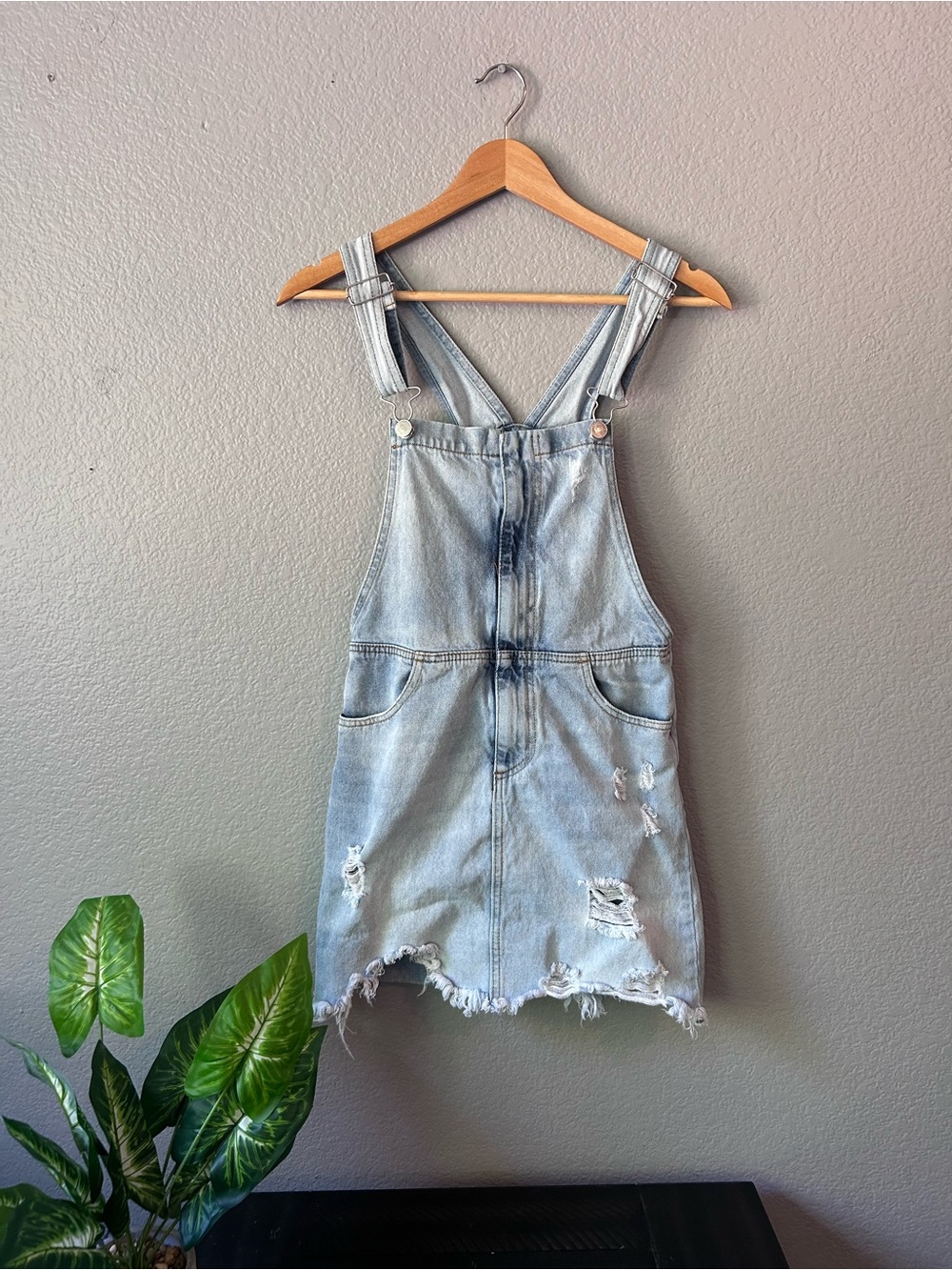 Forever 21 Light Wash Denim Overall Mini Dress Size Small